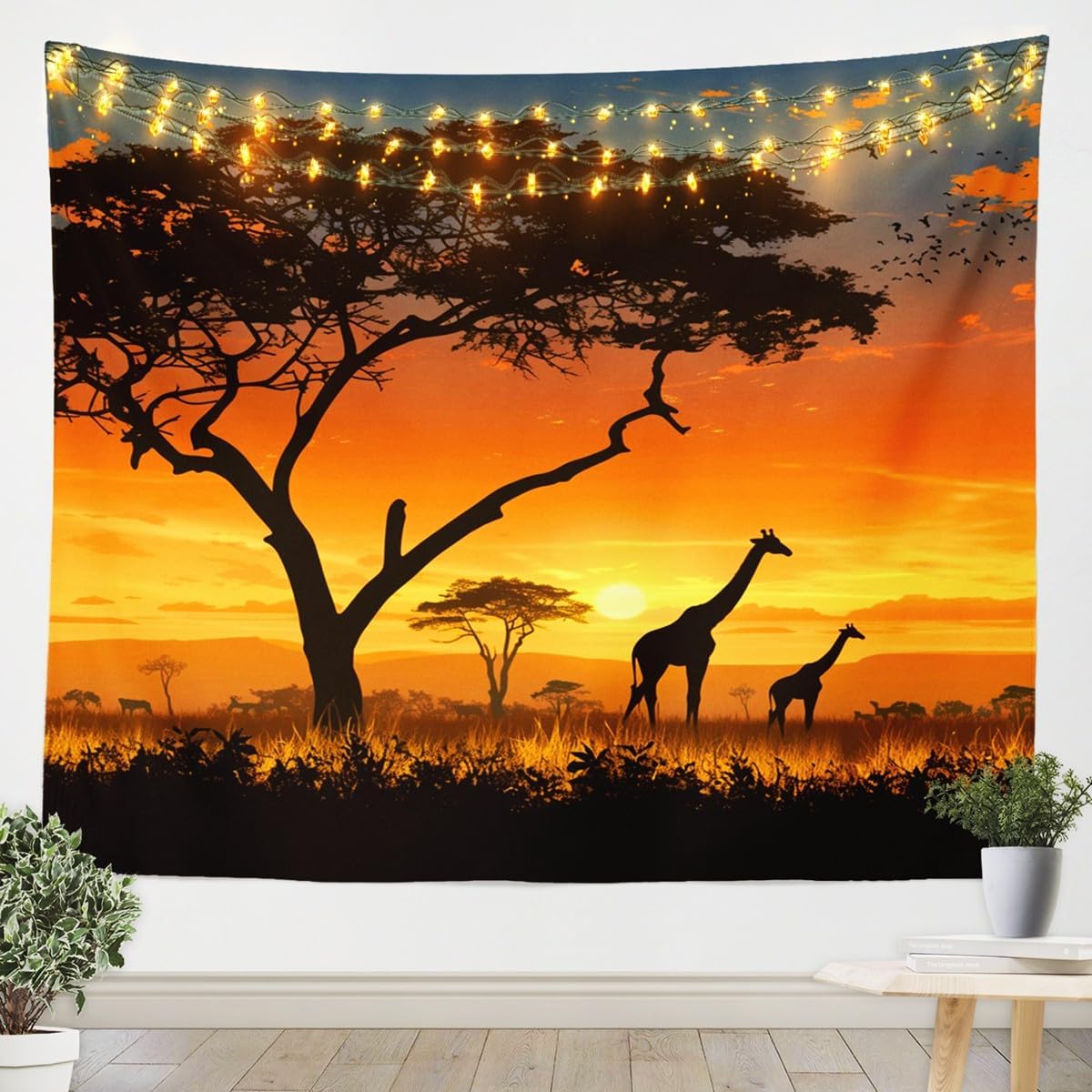 Aesthetic Tapestry - 野生動物のサファリタペストリー、キリンとアカシアの木が描かれた静かな夕日の景色、アフリカのサバンナの壁掛けアート、美的空間用
