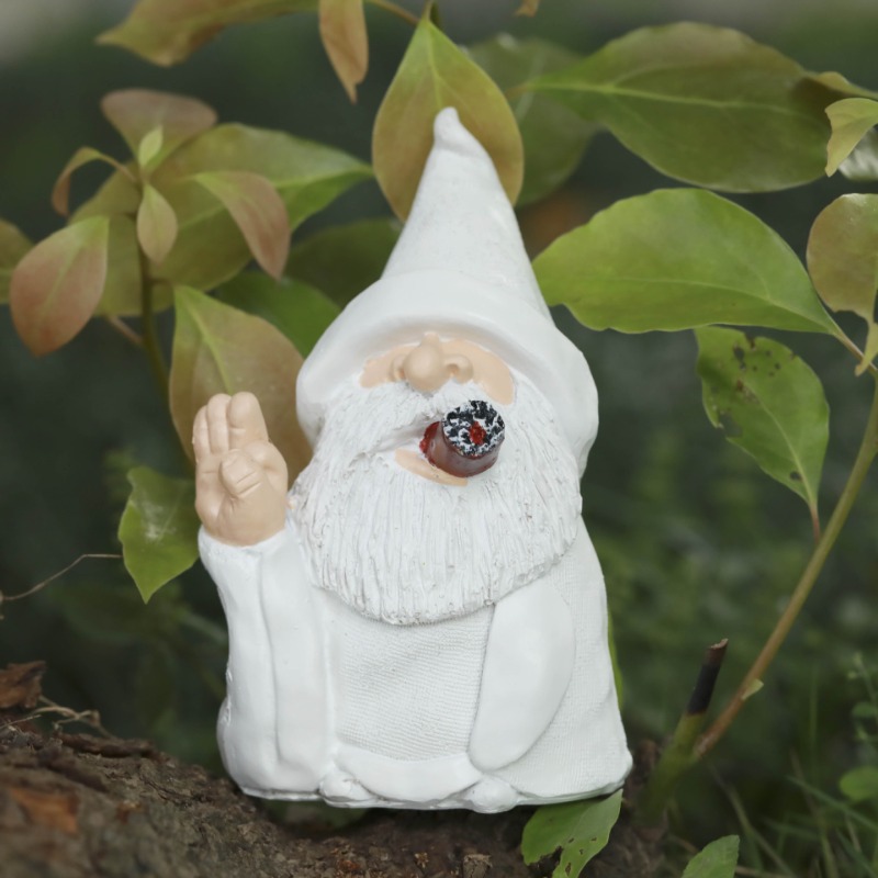 Home Decor Garden Ideas - クリスマスガーデンノームフィギュア、白いローブを着た喫煙ノーム、ボルク、屋外/屋内用ホームデコレーション、ホリデーオーナメント、ギフトアイデア、家の装飾