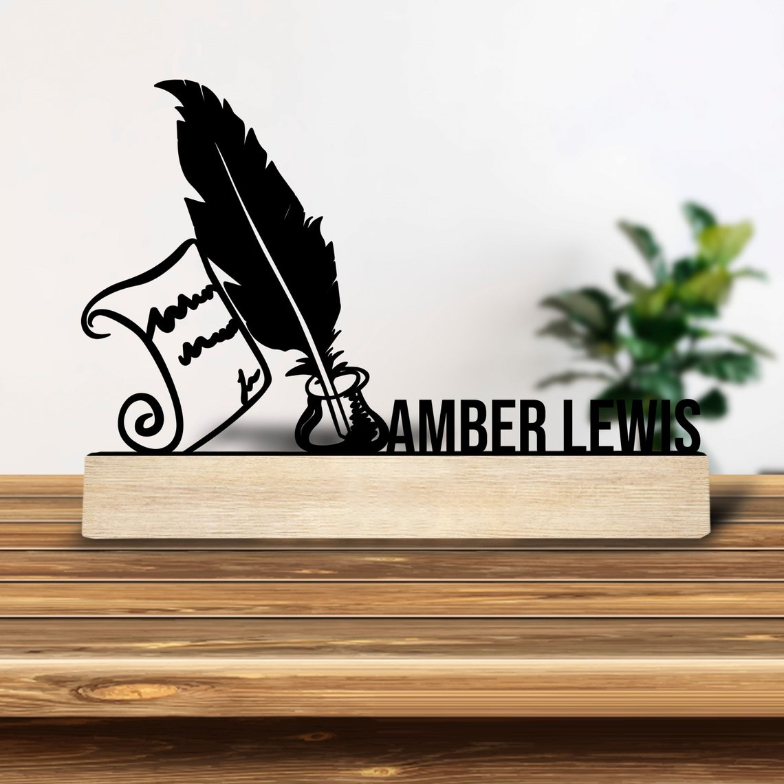 1個入り パーソナライズされたレトロな鉄製像飾り 木製ベース - Home Decor Quirky のレビューと価格