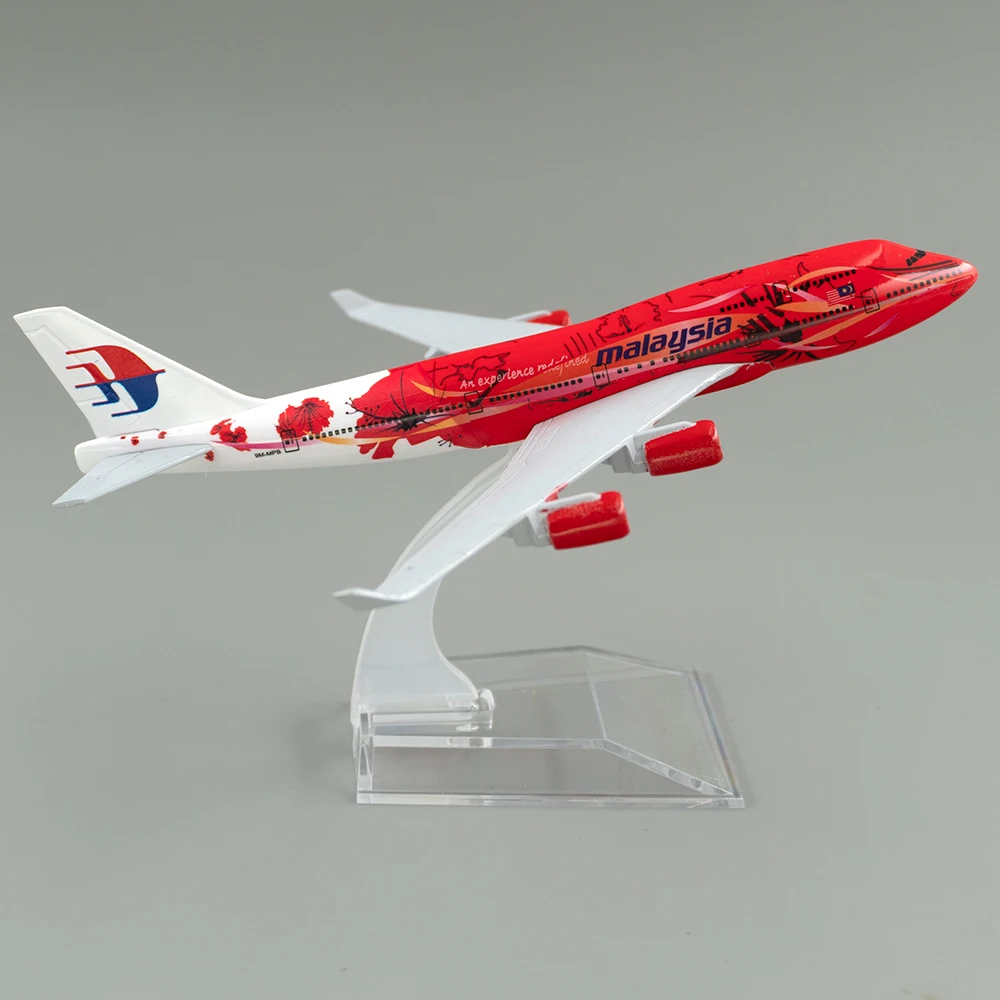 1/400 航空機ボーイング 747 マレーシア 16 セン - Home Decor Malaysia のレビューと価格